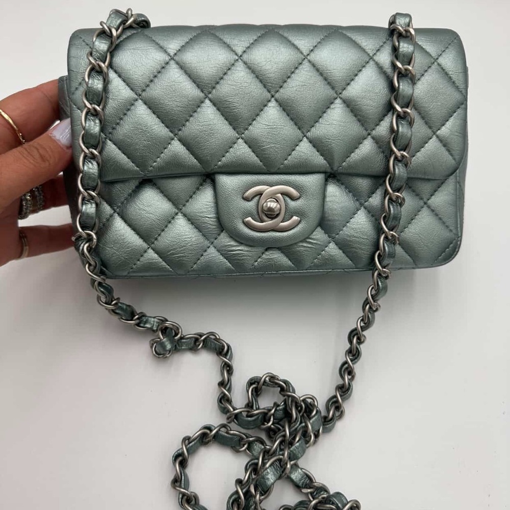 Chanel Classic Flap Pale Green - RARE COLOR - Picture 3 of 9